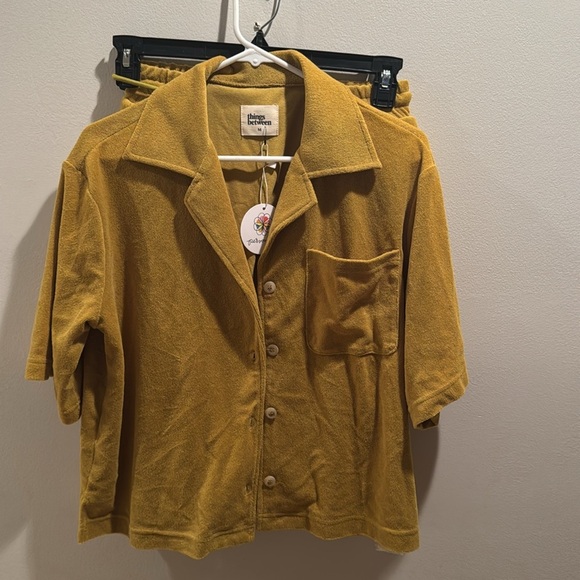 NWT Things Between Terrycloth Button down set Medium - Picture 4 of 10